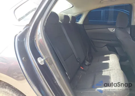 2019 Kia Forte Fe z USA, uszkodzony, nr VIN 3KPF24AD8KE137632